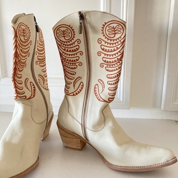 NWT Italian Cowboy Marco Delli Huyana Ivory Leather Embroidered Boots Sz 40 - Picture 7 of 11